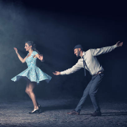 Couple dansant le Lindy Hop